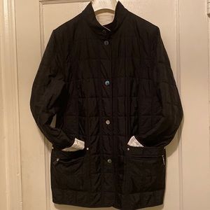 Fully Reversible Black/White Snap Front Flat Quilted Jacket EUC